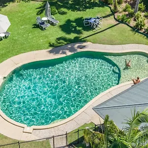 https://byron-lakeside-holiday-apartments.hotelsbyronbayaustralia.com